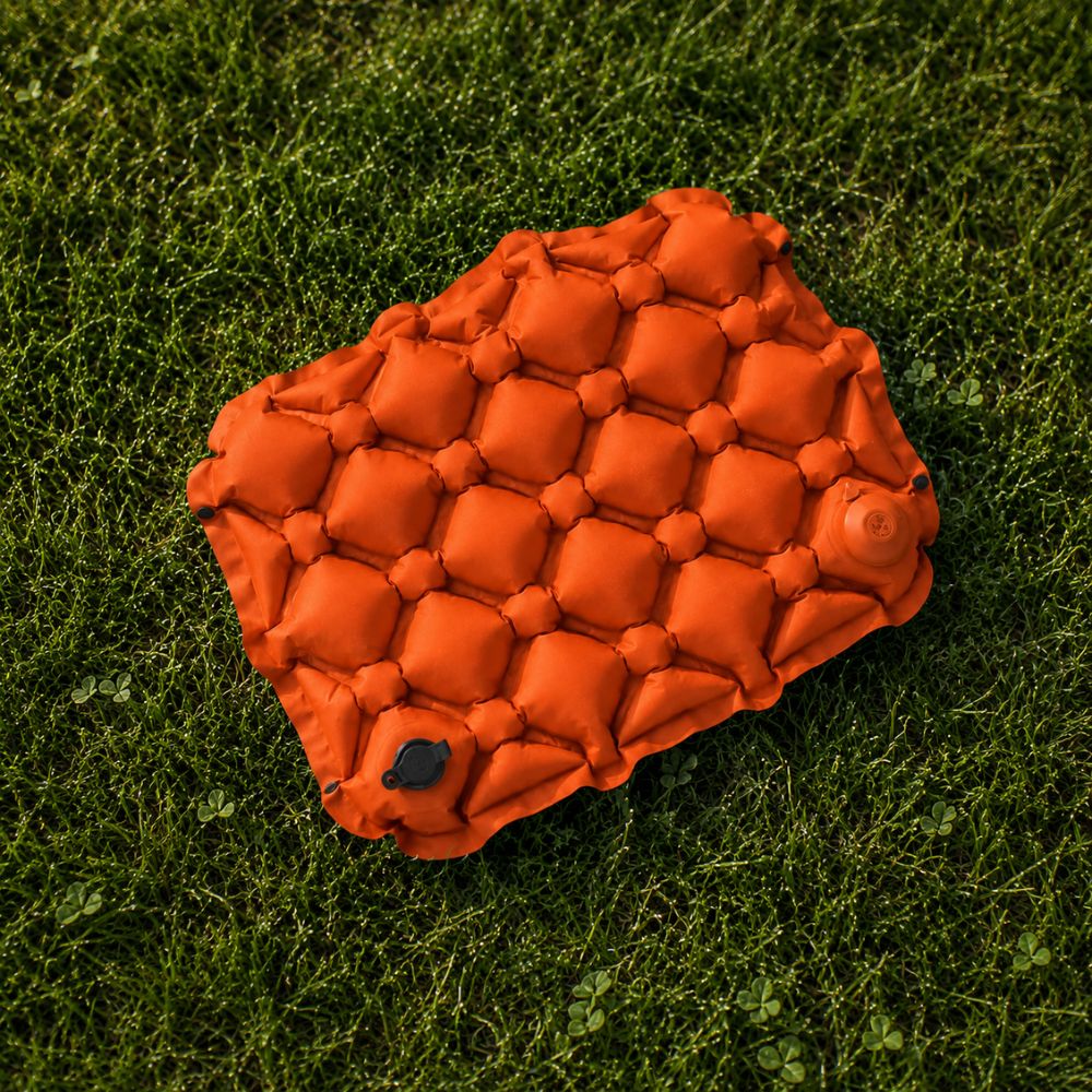 Pohodlný sedací polštář na cesty AirCushion™ Lite